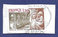 TIMBRE FRANCE 1977, ABBAYE DE FONTENAY, CÔTE D'OR, N° 1938 OBLITÉRÉ SUR FRAGMENT