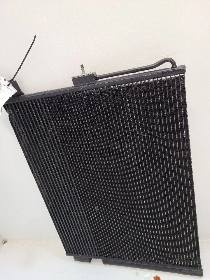 Condensador de aire acondicionado Dodge Durango 2011 12 13 14 15 16 17 18 19 20 21 22 2023 Foto 4 de 4