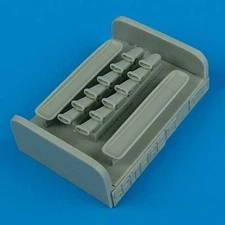 Quickboost 48263 x 1/48 Spitfire LF IXE Exhaust for ICM