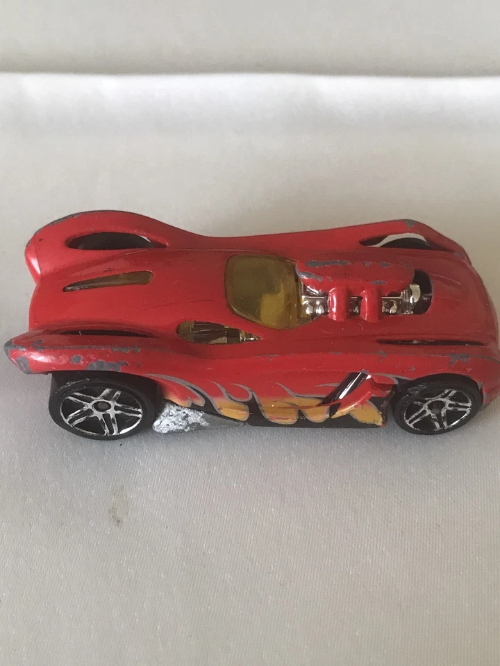 Hot Wheels 2003 – 16 Angels – Red with Black & Yellow Flames – Collectible Model - Image 2 of 4