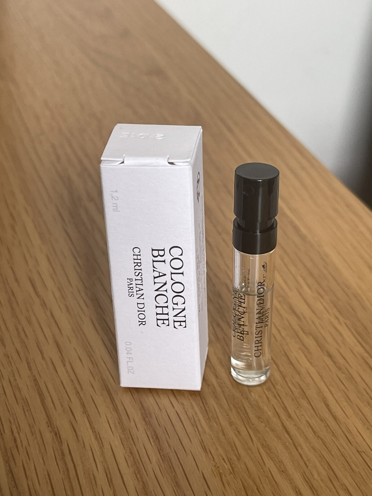 Christian Dior La Collection Privée Blanche Perfume Sample 1.2 ml,new,genuine,