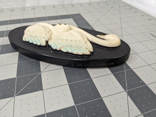 Chalkware Wall Hanging Swan Oval 7 Inch 1985 Miller Studio - Picture 5 of 14