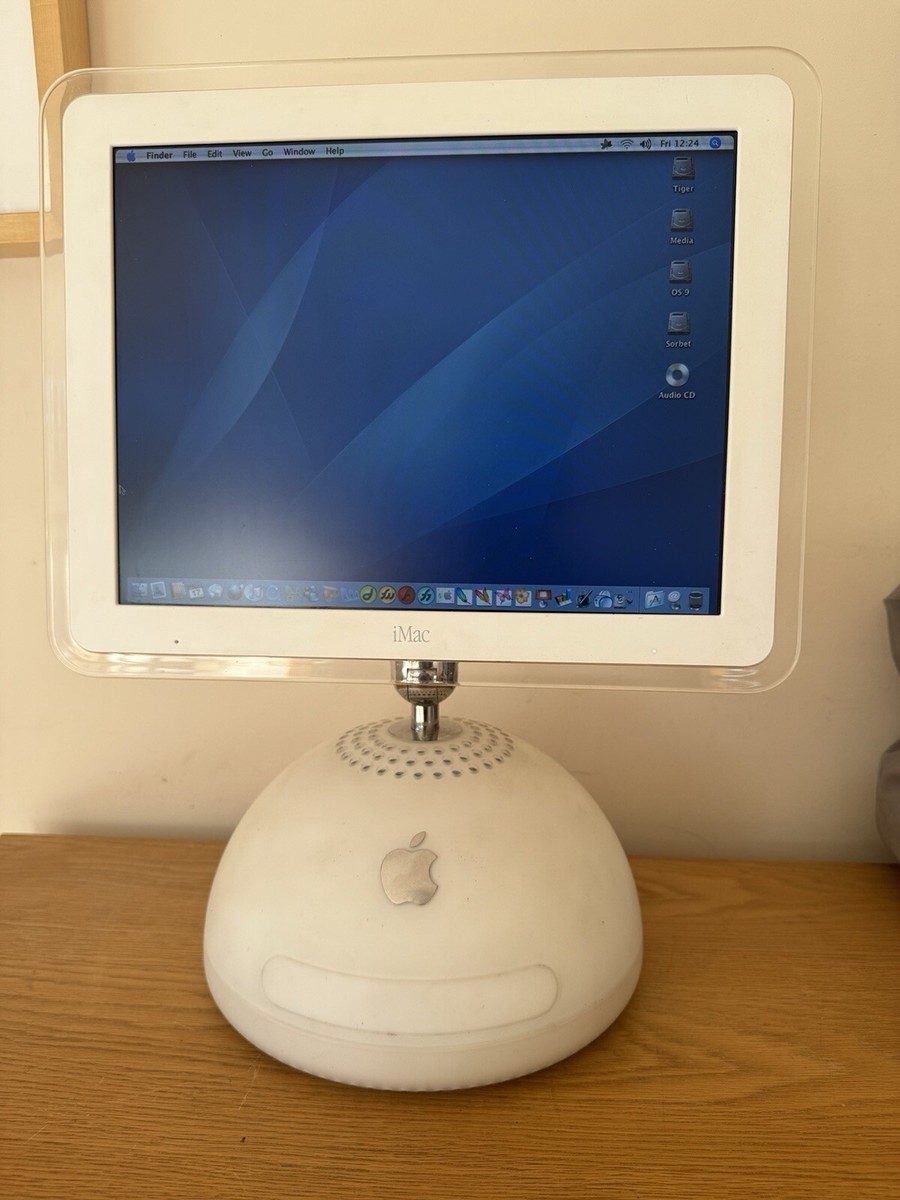 Apple eMac 700MHz G4 640MB RAM ジャンク品 Apple eMac G4 17