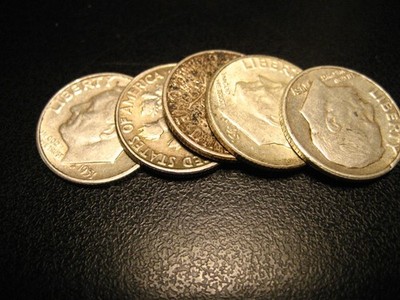 5 Pieces 1951-P 90% Silver Roosevelt Head Dimes Some AU/BU