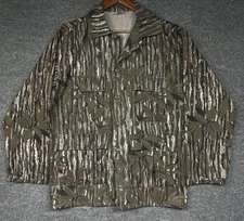 Vintage RealTree Men’s Camo Field Jacket Hunting 80’s USA Made 50/50 Blend Large
