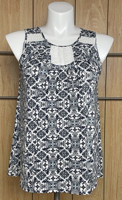 Hem & Thread Women s Sleeveless Printed Blouse With White Detailing Size S