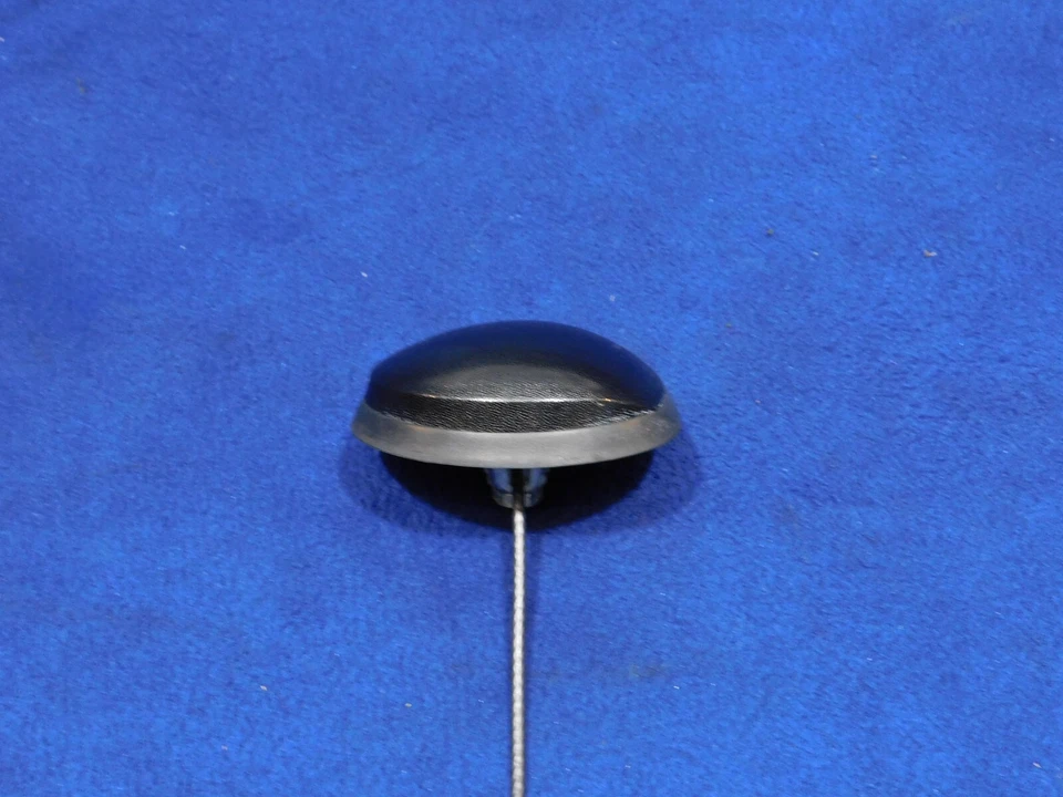 Antena de tapa trasera Ford Mustang GT 2007 07 cupé OEM usada X32 Foto 3 de 4