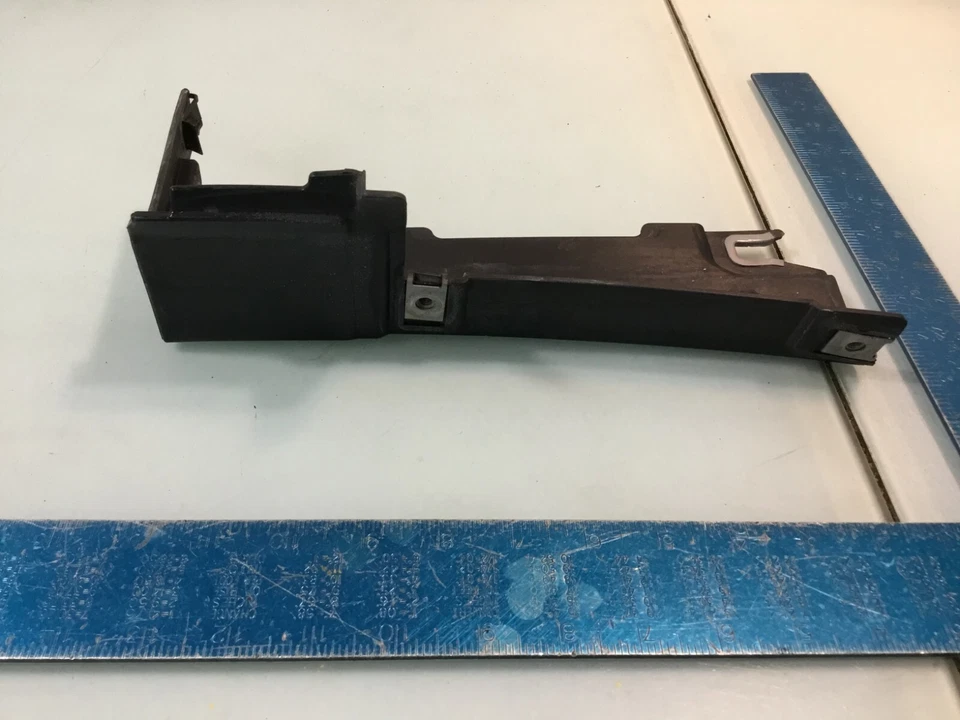 Soporte de guardabarros delantero derecho Jaguar F-Type S 14-19 OEM E Foto 2 de 4