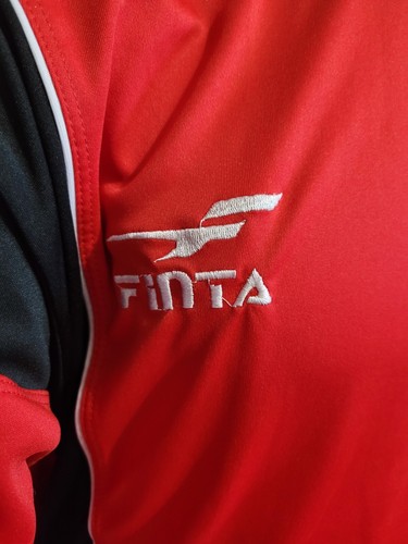 Finta XL 2004-05 Trinidad and Tobago Home Soccer Foobtall Jersey - Picture 4 of 10