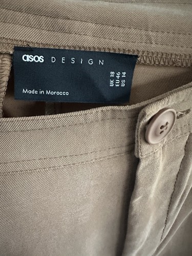 ASOS Size 18 Slim Cargo Trousers Tan Brown New BG4 - Picture 2 of 5