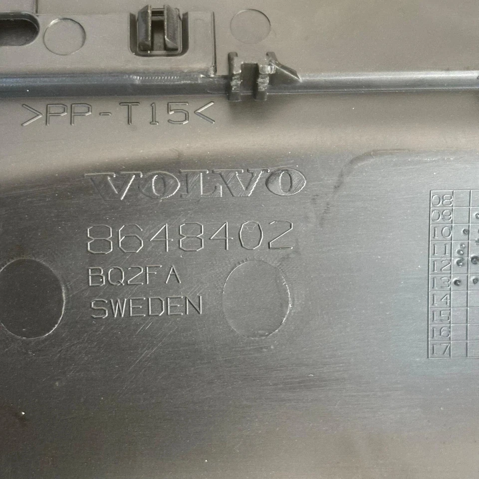 09-18 Volvo S60 V60 Cross Country Steering Column Upper Cover W Bracket OEM - Image 3 of 4