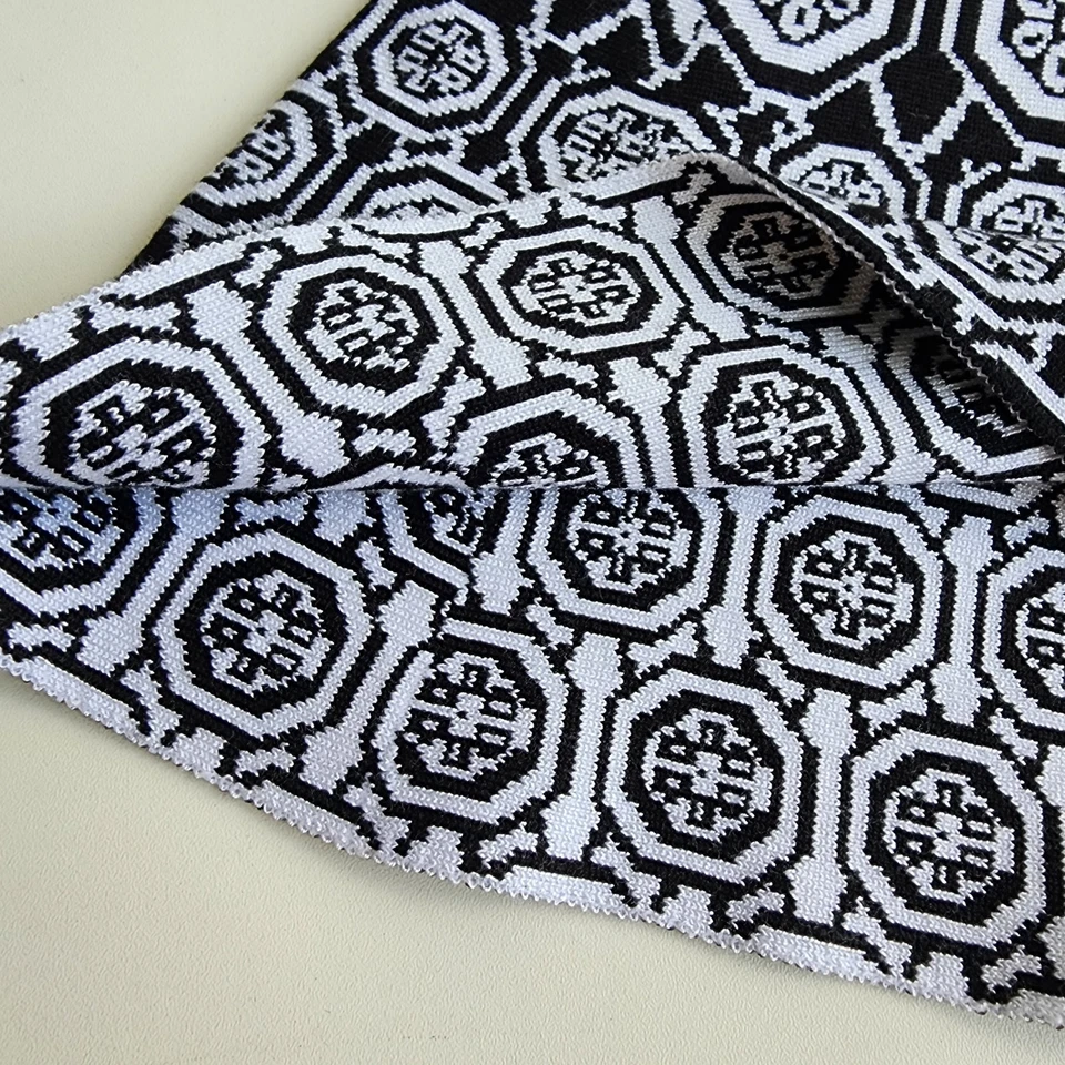 NUEVO CON ETIQUETAS $58 Vestido de punto My Michelle para niñas entallado y acampanado negro blanco talla M 7-8  Foto 3 de 4