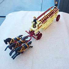Cast Iron Horse Drawn Fire Wagon Hook  Ladder Truck 3 Black Horses Toy
