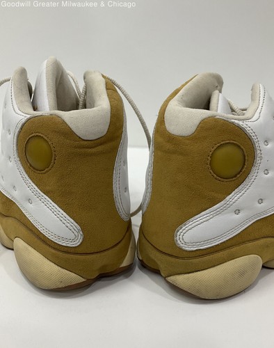 Nike Air Jordan White and Beige Athletic Shoes Men's Size 11 - Picture 4 of 7
