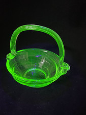 Grüner Uranglaskorb