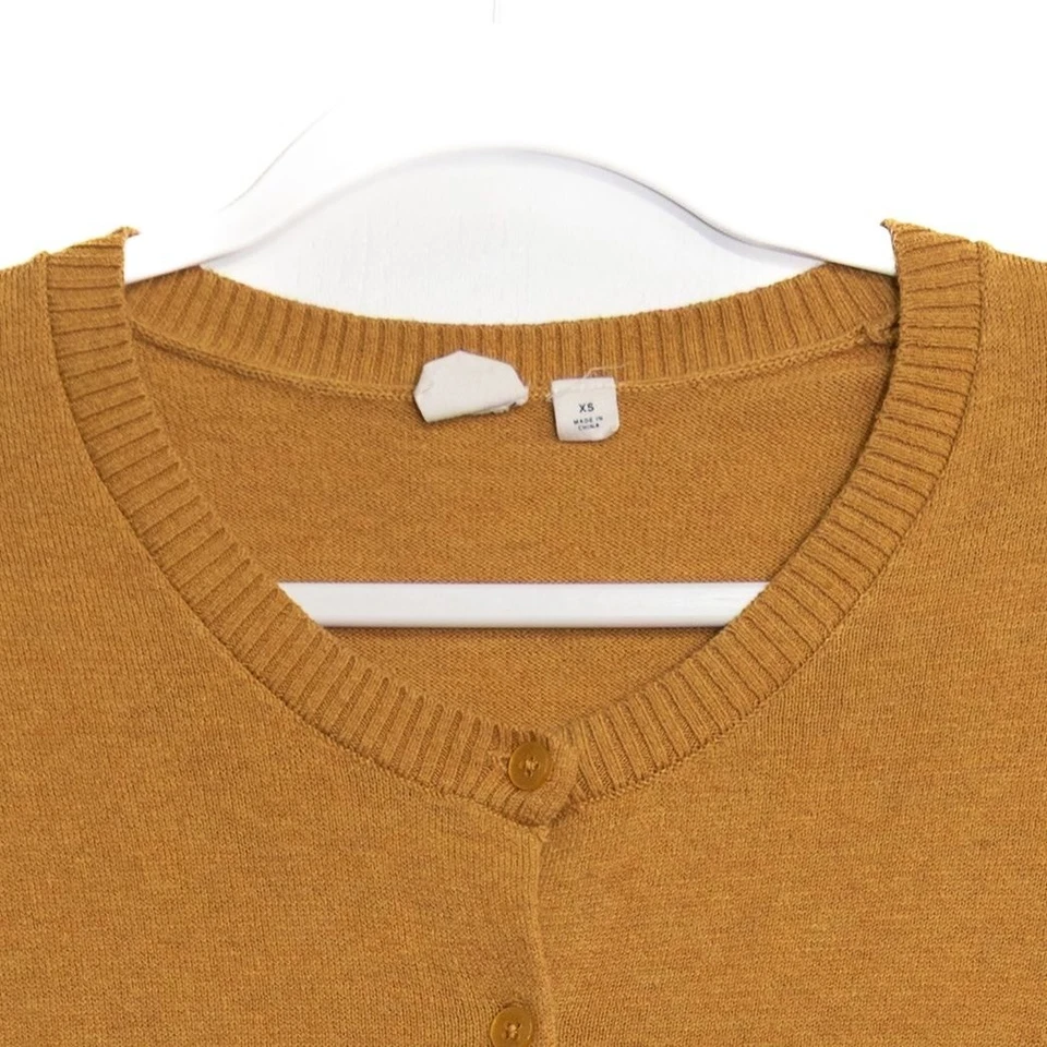 Cárdigan Suéter Gap Talla XS Clásico Amarillo Mostaza Abotonable Capas Versátiles Foto 2 de 4