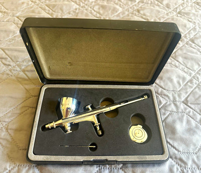 Iwata HP-CH Gravity Feed Dual Action Airbrush Gun, Silver, with Case