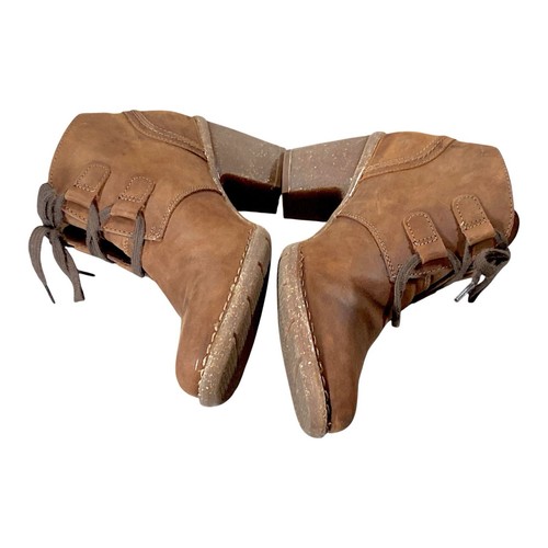 Clarks Boots Womens 9.5 UK 7 Brown Leather Lace Ankle Booties CARLETA LYON - Picture 8 of 13