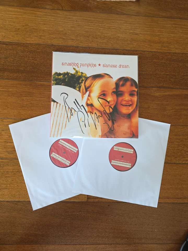 SMASHING PUMPKINS SIAMESE DREAM RED SMOKE VINYL SIGNED BILLY CORGAN AUTOGRAPHED - Image 3 of 3