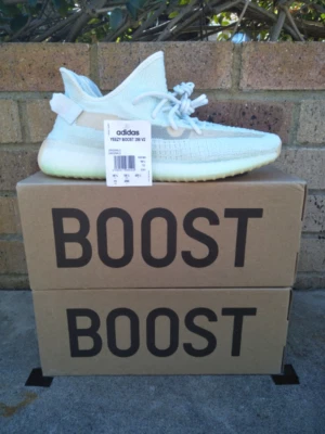 Adidas yeezy shoes boost v2 Supreme en Shopee Vit Nam