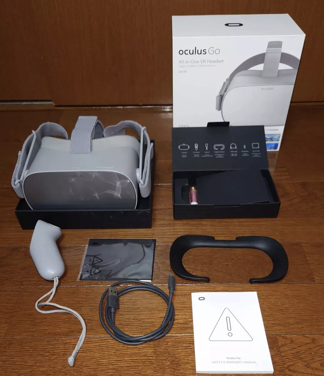 Oculus Go 64GB Standalone Virtual Reality Headset full set excellent  condition