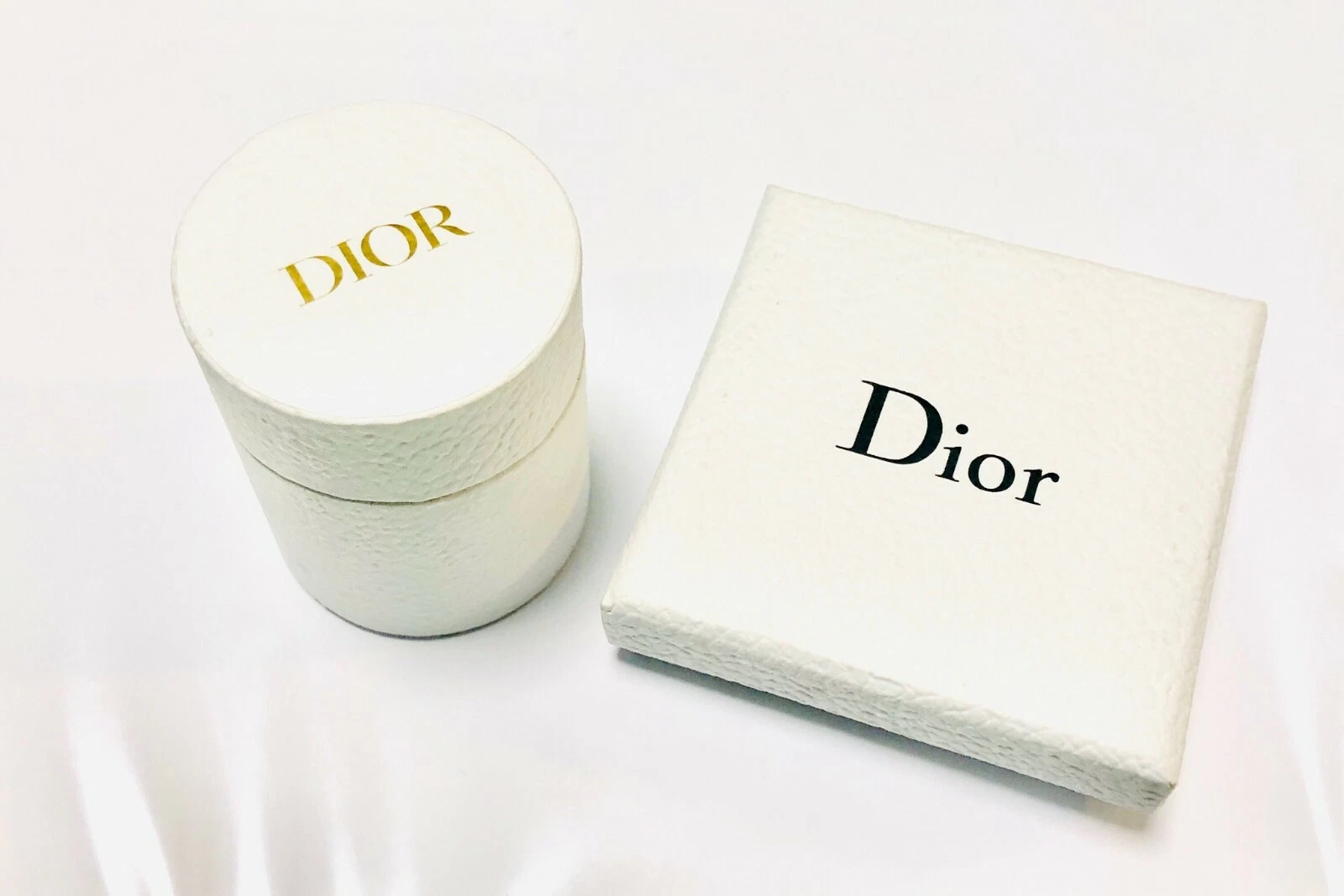 Boîtes de rangement blanches authentiques Dior pour cadeaux, accessoires, bijoux
