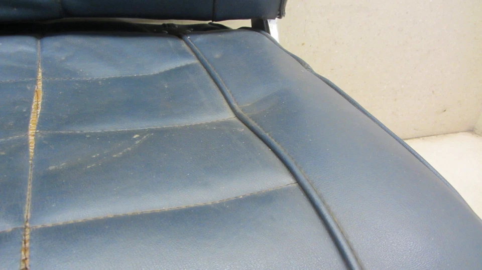 1964 - 1966 年福特雷鸟原始设备制造商前座右(本地提货) — 第 3/4 张图片