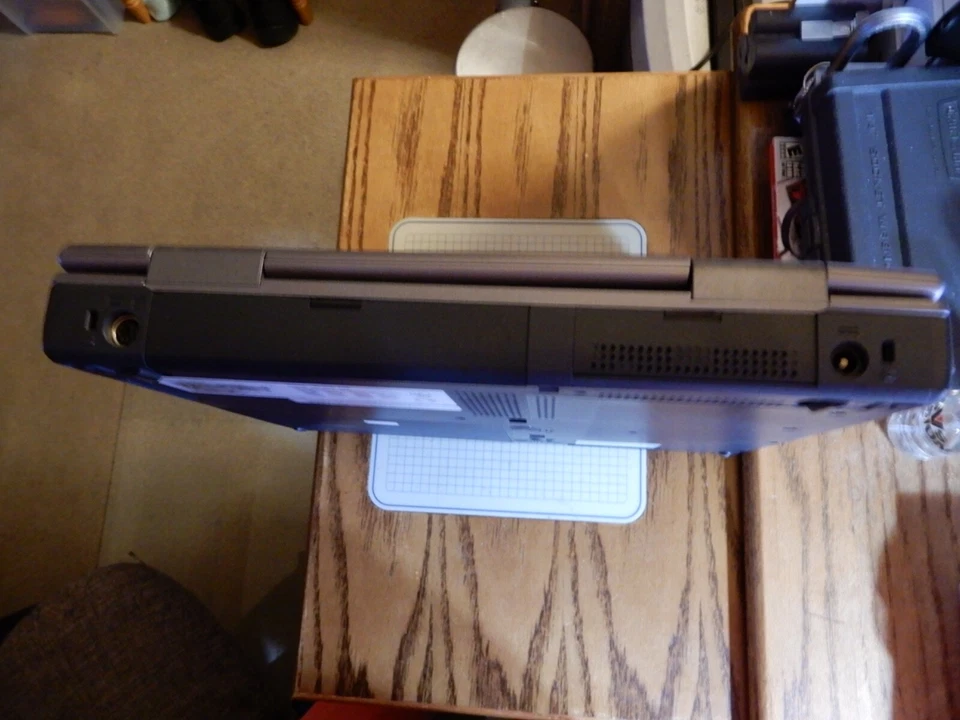 Computadora portátil NEC Versa LX con Windows XP Home Edition Foto 4 de 4