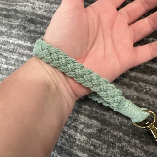 Soft Macrame Keychain Womens Boho Wrist Lanyard Handmade Wristlet Bracelet Green - Picture 9 of 10