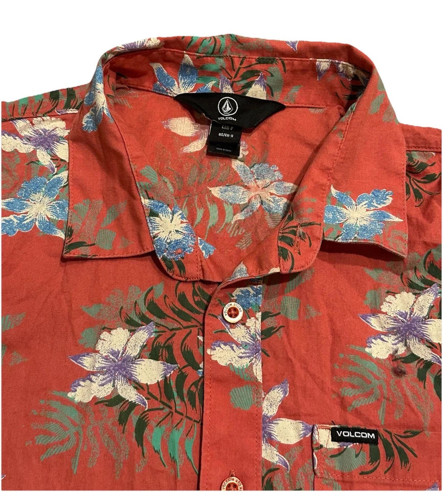 Volcom Shirt Red Floral Hawaiian Beach Button Up Short Sleeve Small Magnum Pi - Image 2 of 4