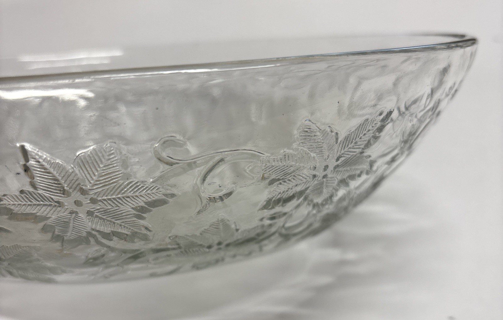 Princess House FANTASIA Clear Glass Oval Vegetable Serving Bowl Poinsettia 10"