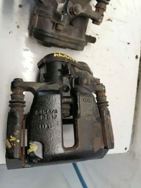 Juego de 4 pinzas de freno TRW para 08-12 AUDI S5 957639 Foto 3 de 4