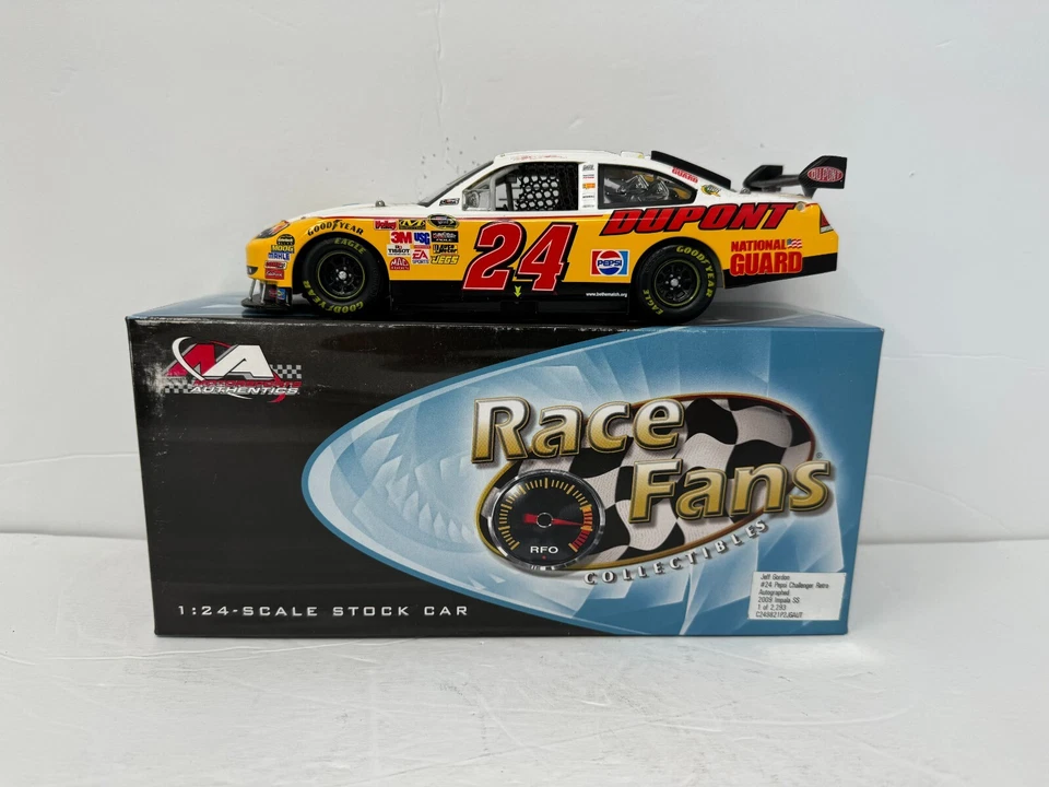 Motorsports Authentics #24 Jeff Gordon Pepsi Challenger Retro Automático 1:24 Diecast Foto 2 de 4