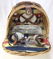 Oak And Olive picnic plus picnic basket