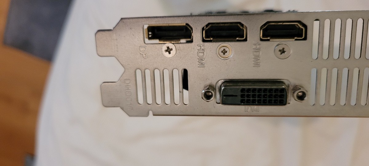 Gigabyte Gtx Gtx 1050 Ti Outputs Gigabyte GeForce GTX 1050 Low