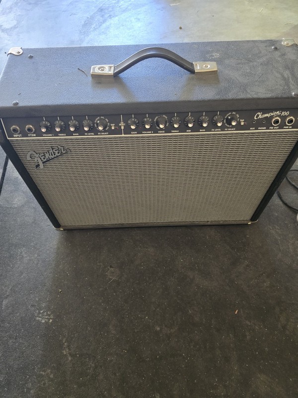 Fender Champion 100 100W Solid State 2x12 Guitar Combo Amp