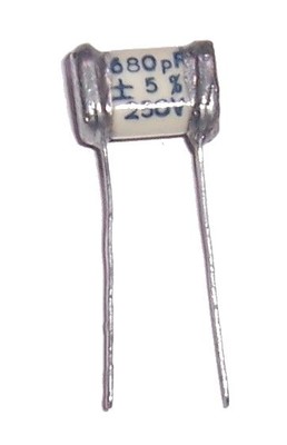 Vintage Miflex Microkondensator SG-2 680pF 250V 4 Stück 