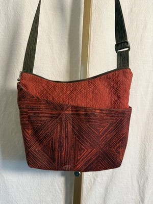 Maruca Cupcake Crossbody Bag  Tapestry Handbag Handmade Red Modern Pattern