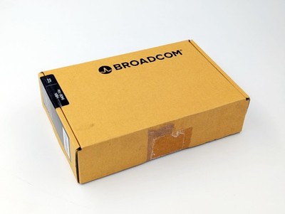 Original Broadcom Avago 9400-16e 16p 12G SAS/SATA HBA 03-50013-15003