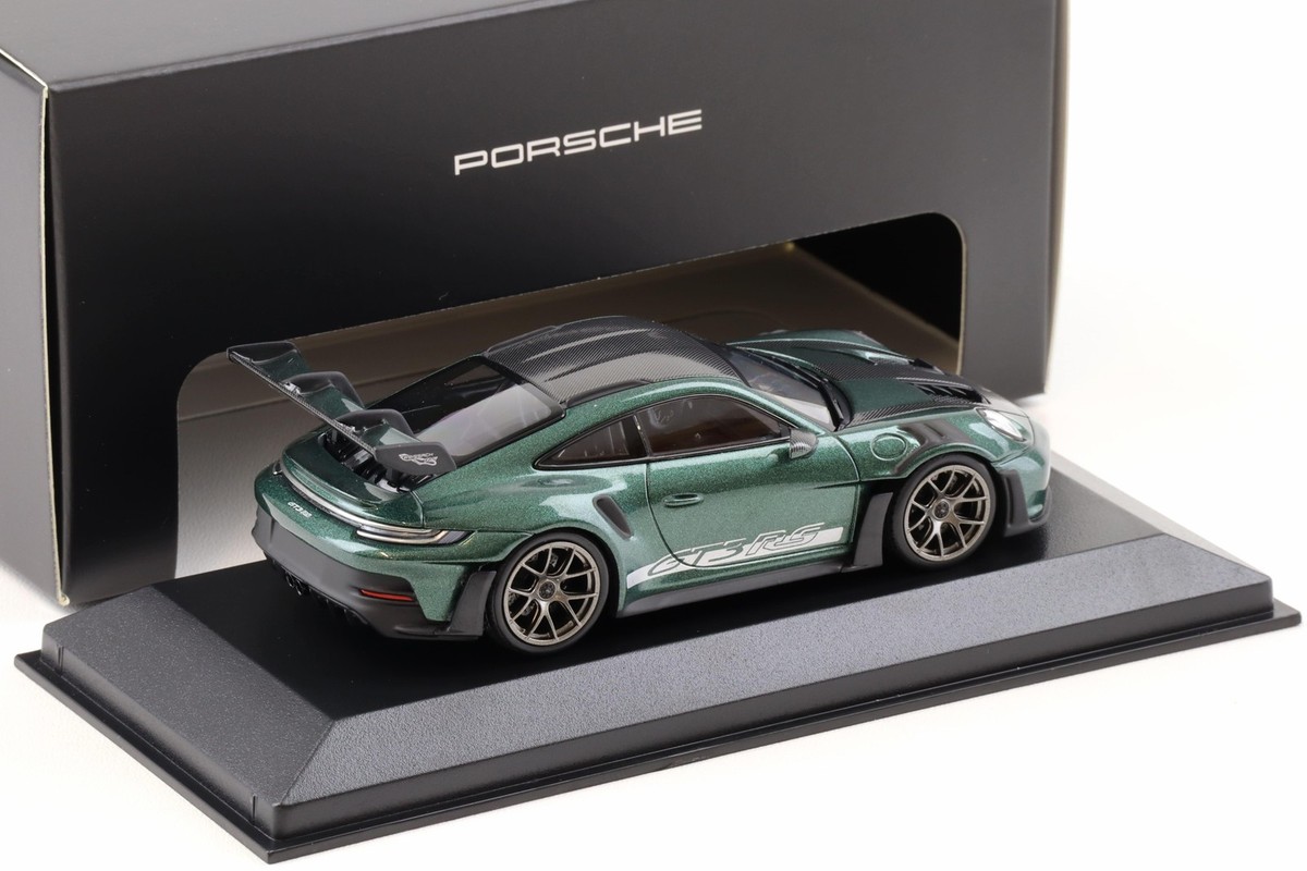 Minichamps 1:43 Porsche 911 992 GT3 RS Weissach Package Racing