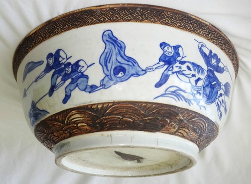 EARLY 20CT CHINESE BLUE & WHITE LG STONE WARE BOWL w. WARRIOR MOTIFS (BTG) - Picture 3 of 12