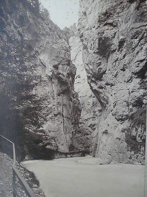 Gorges de l'Areuse - Carte postale ancienne et vue d'Hier et Aujourd