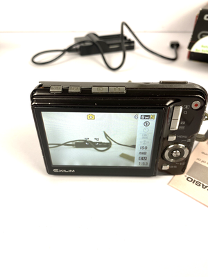 Casio EXILIM CARD EX-S880 8.1 MP Digital Camera - Black for Casio EXILIM CARD EX-S880 8.1 MP Digital Camera - Black for