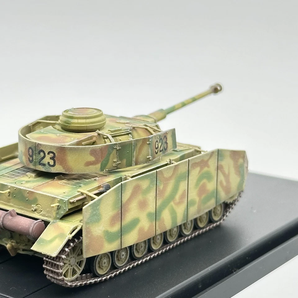 Dragon Models 1/72 Tank Model Panizer IV Late Production Poland NO.60652 Toys - Image 3 of 4