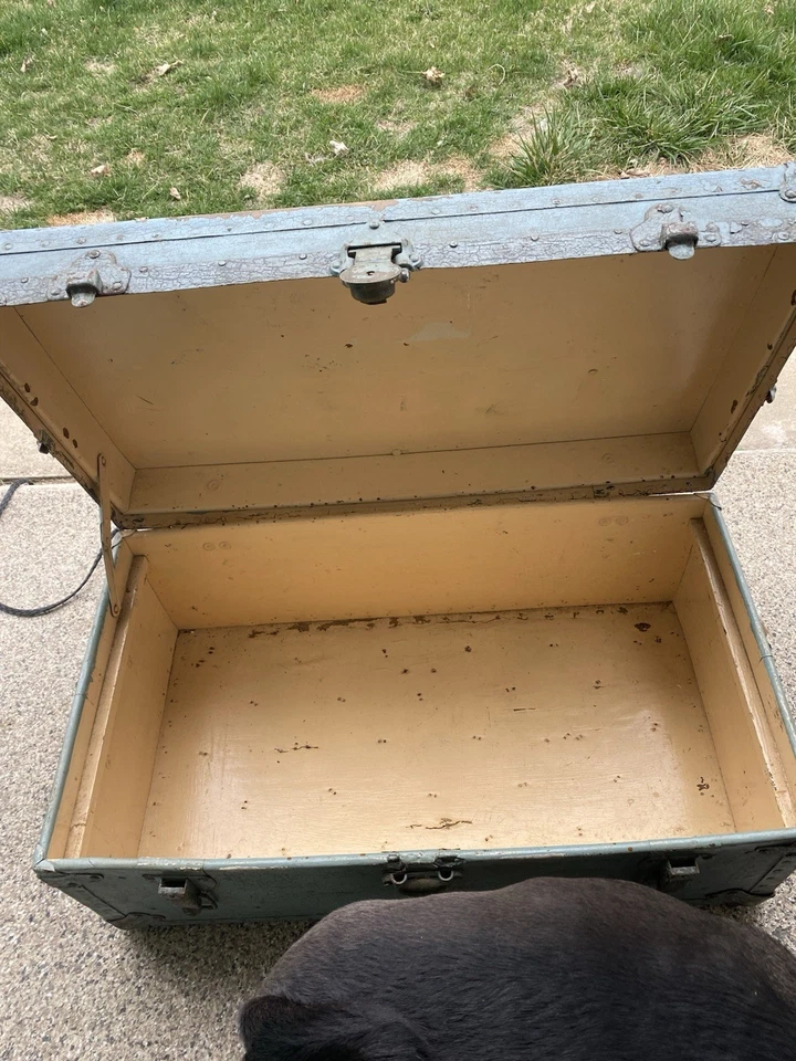 1900’s Vintage Metal Footlocker - Image 2 of 4