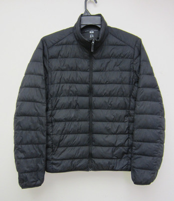 Uniqlo Ultra Light Down Jacket Mens Size S, Black, With Storage Bag