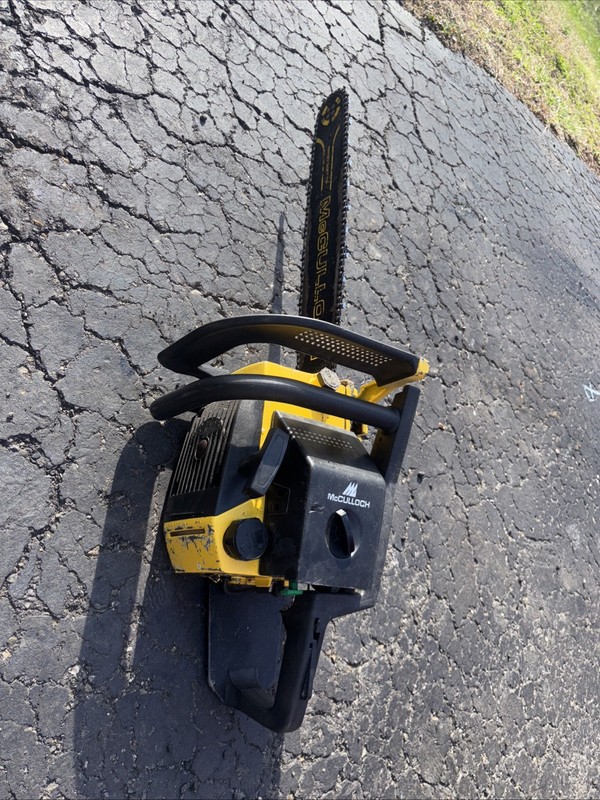Vtg McCulloch Chainsaw Pro 610 W/20” Bar And Chain Runs Great See Video