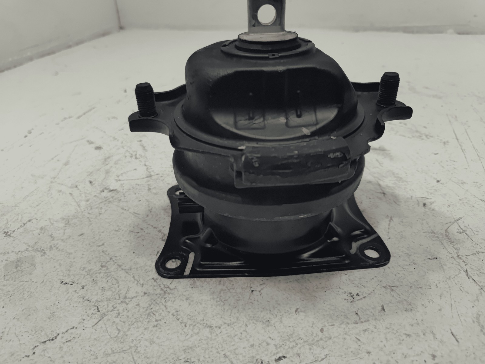 2014-2020 ACURA MDX ENGINE FRONT FRAME MOUNT BRACKET SUPPORT OEM