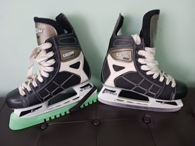 CCM 92 NHL Eishockey Schlittschuhe Größe UK 4 / EU 37 Erwachsene / Large Junior Eishockey