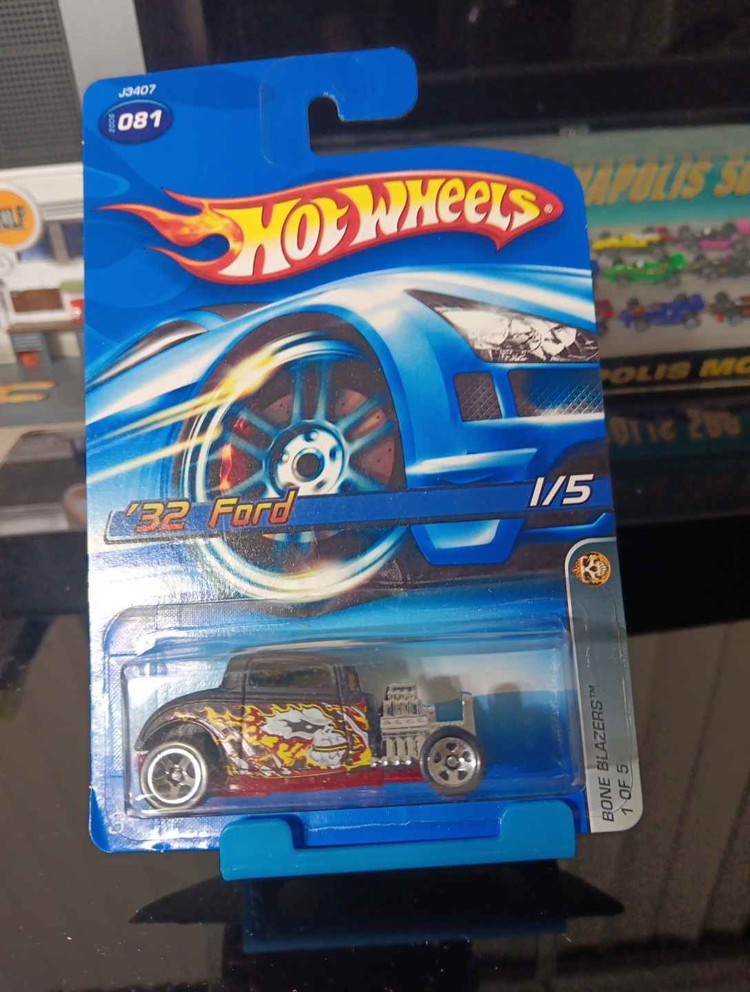 Hot Wheels 2006 ‘32 Ford #081, Bone Blazers 1/5